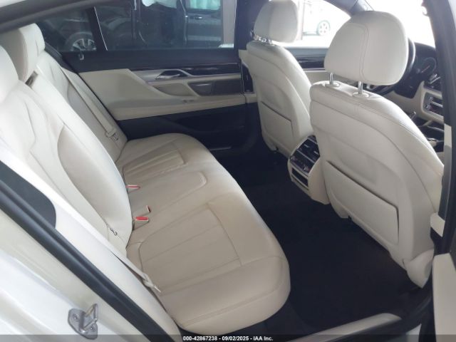 2019 BMW 740I WBA7E2C5XKB217093 Photo 7