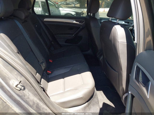 Volkswagen 2015 2015 3VW217AU7FM008759 Image 8