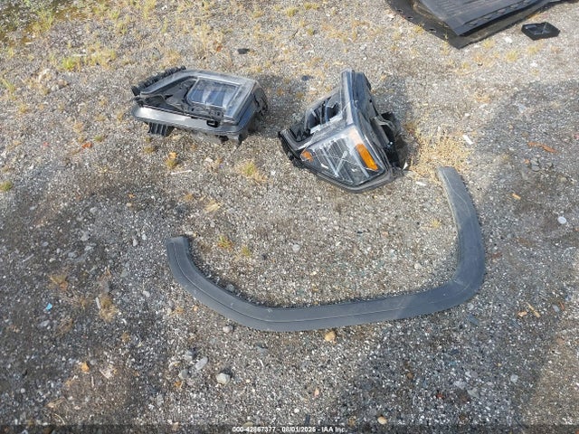 3GTUUEEL0SG177989 GMC l87