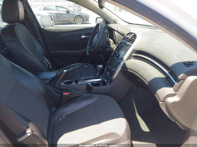 Chevrolet lkw 2015 1G11D5SL4FF140452 Image 5