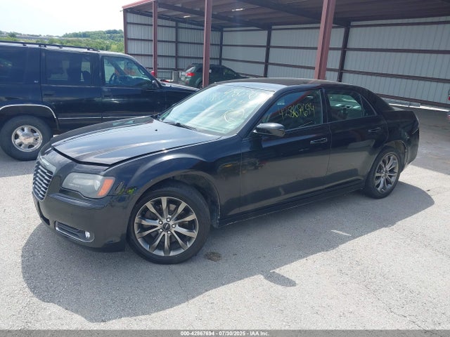 Chrysler 300 2014 2C3CCAGG1EH229243 Image 2