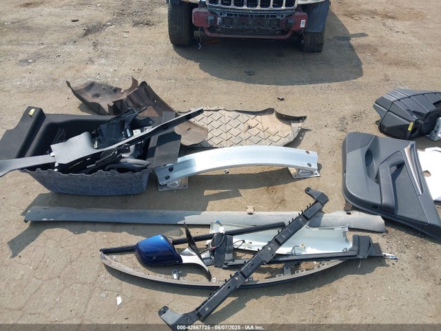 5YJ3E1EB9NF247315 Tesla MODEL 3