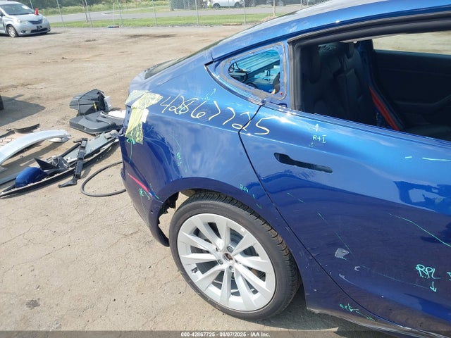 5YJ3E1EB9NF247315 Tesla MODEL 3