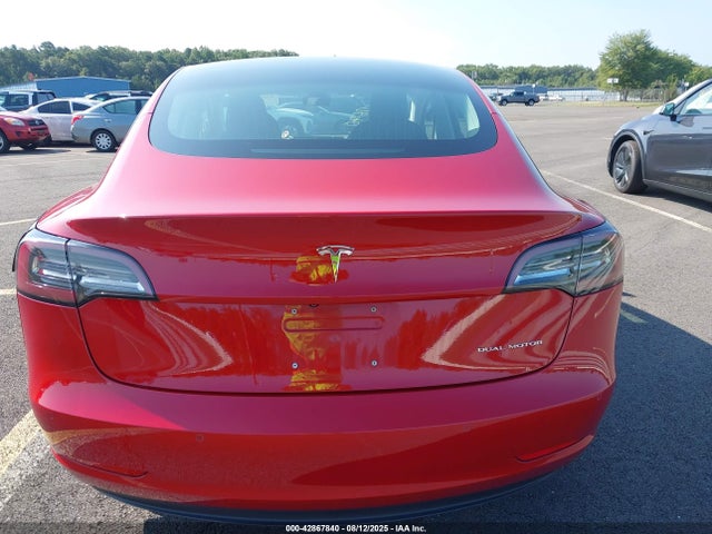 5YJ3E1EB7JF065574 Tesla 2018