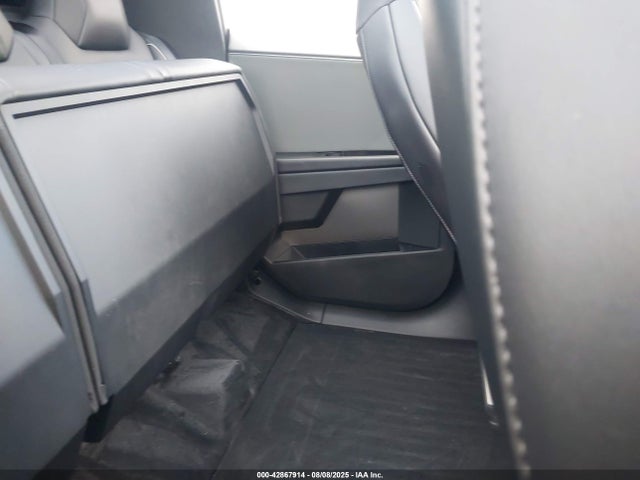 2024 TESLA CYBERTRUCK 7G2CEHEE7RA032521 Photo 7