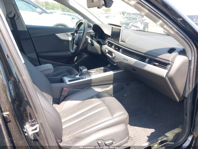 2017 AUDI A4 WAUDNAF40HN051271 Photo 4