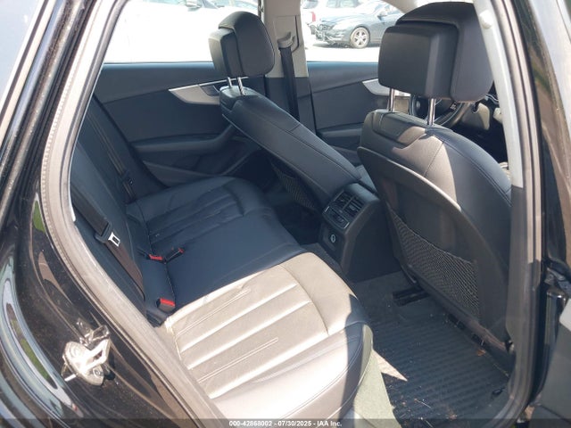 2017 AUDI A4 WAUDNAF40HN051271 Photo 7