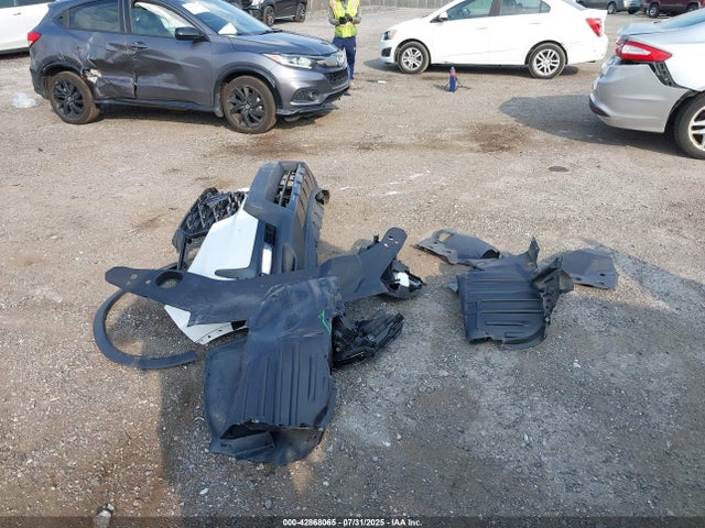 Honda j35y6 2022 5FNYF8H01NB008444 Image 12