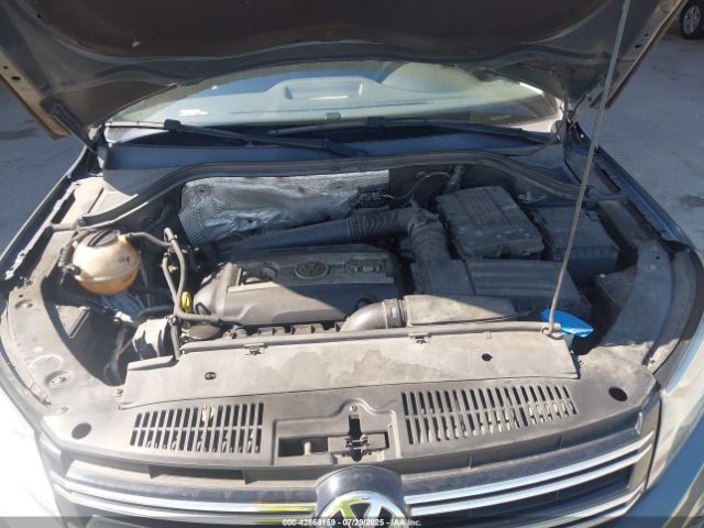 2016 VOLKSWAGEN TIGUAN WVGAV7AXXGW529145 Photo 9
