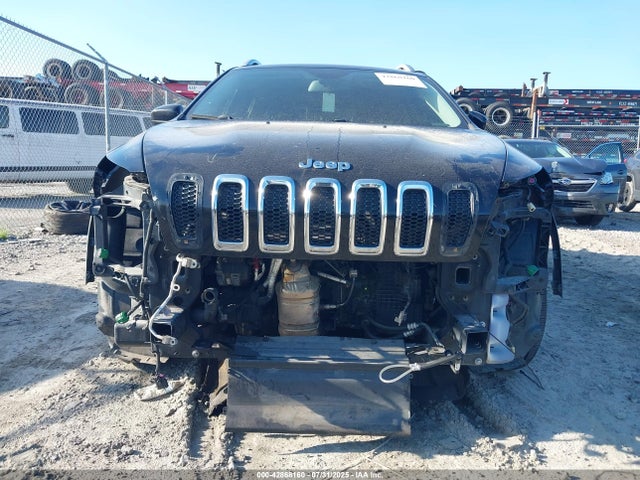 1C4PJLCS0FW721855 Jeep Cherokee