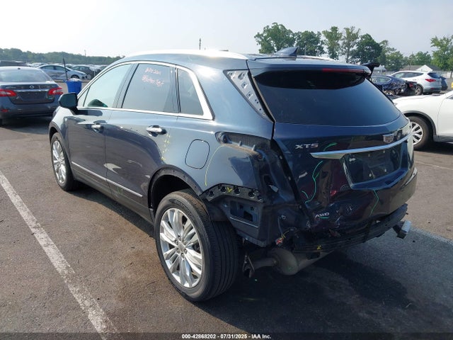 2019 CADILLAC XT5 1GYKNFRS2KZ243626 Photo 2