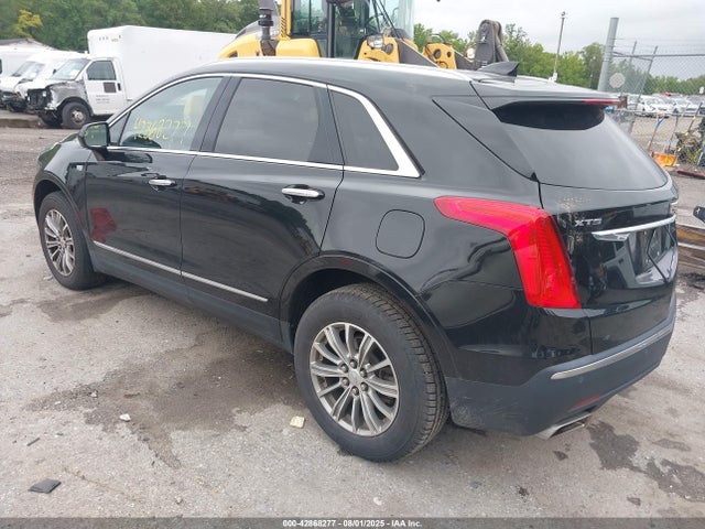 2017 CADILLAC XT5 1GYKNBRS7HZ312604 Photo 2