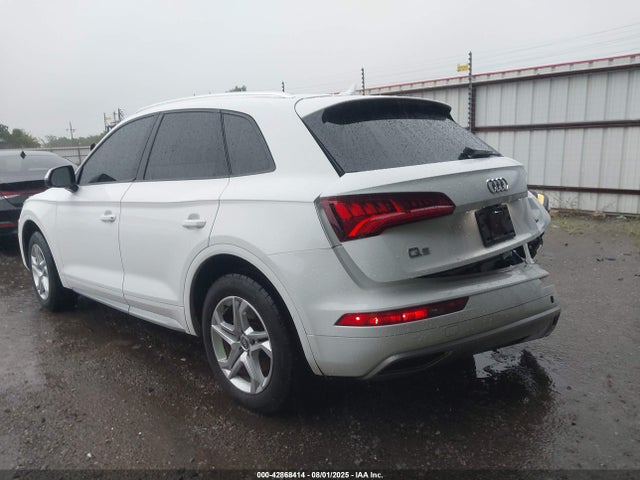 2018 AUDI Q5 WA1ANAFY6J2072572 Photo 2