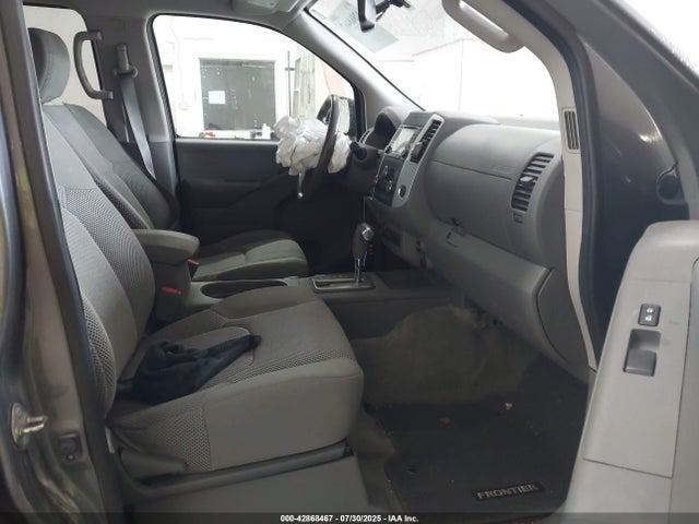 1N6DD0EV8HN777189 Nissan 2017