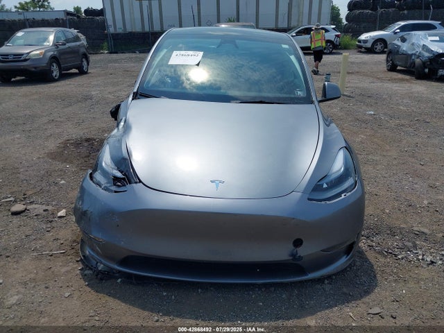 7SAYGDEEXSF291365 Tesla 2025