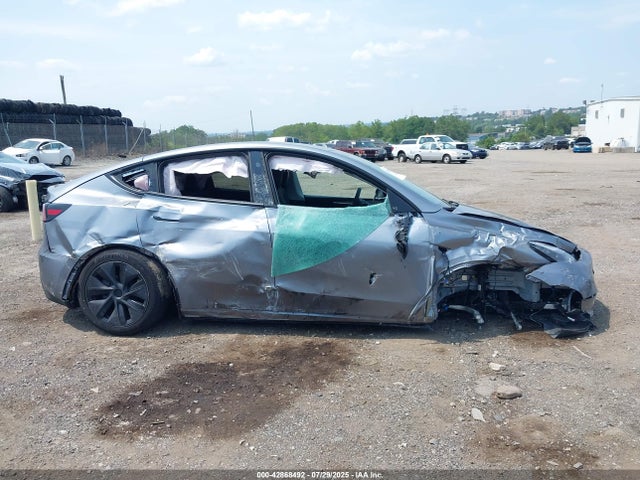 7SAYGDEEXSF291365 Tesla 2025