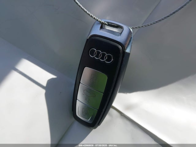 42868939 :رقم المزاد ، WAU8DAF80KN015191 vin ، 2019 Audi A8 L 55 مزاد بيع