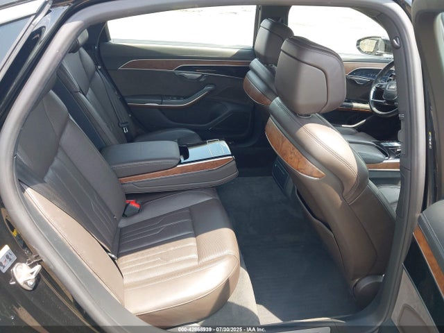 42868939 :رقم المزاد ، WAU8DAF80KN015191 vin ، 2019 Audi A8 L 55 مزاد بيع