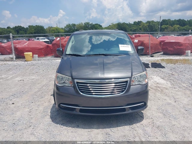2C4RC1BG3GR205617 Chrysler Town and Country