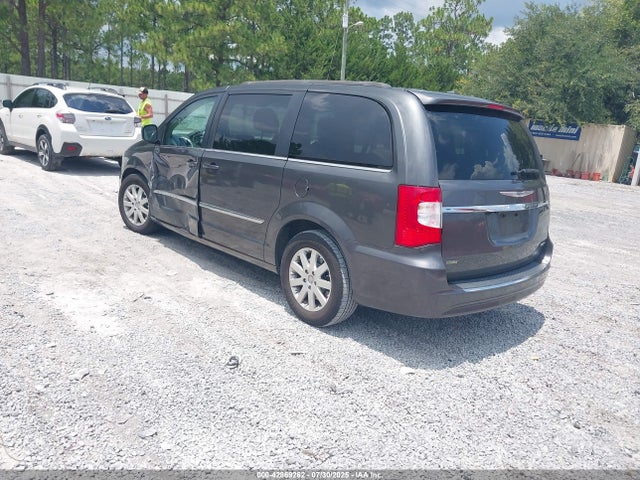 2C4RC1BG3GR205617 Chrysler Town and Country