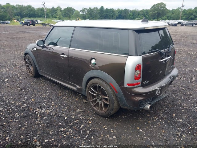 2009 MINI COOPER S CLUBMAN WMWMM33569TP89990 Photo 2