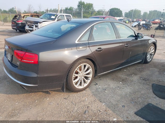2011 AUDI A8 WAUAVAFD0BN023870 Photo 3