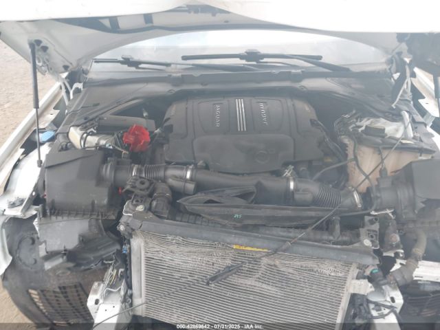 2016 JAGUAR XF SAJBK4BV1GCY22299 Photo 9