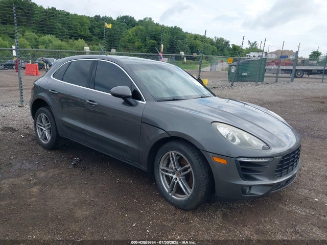 2015 PORSCHE MACAN WP1AB2A58FLB54904 Photo 0
