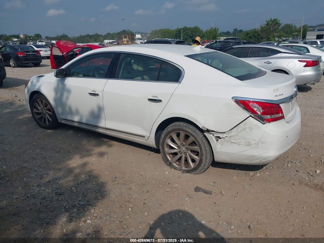 1G4GB5G35EF298454 Buick lfx
