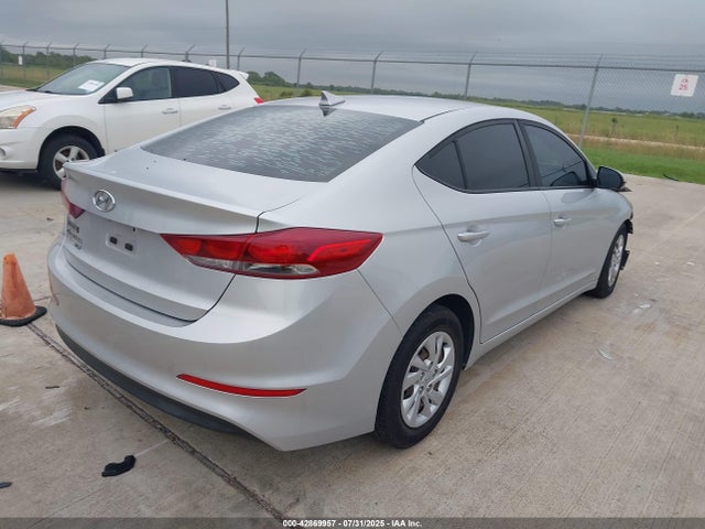 Hyundai 2017 2017 5NPD74LF8HH177477 Image 4