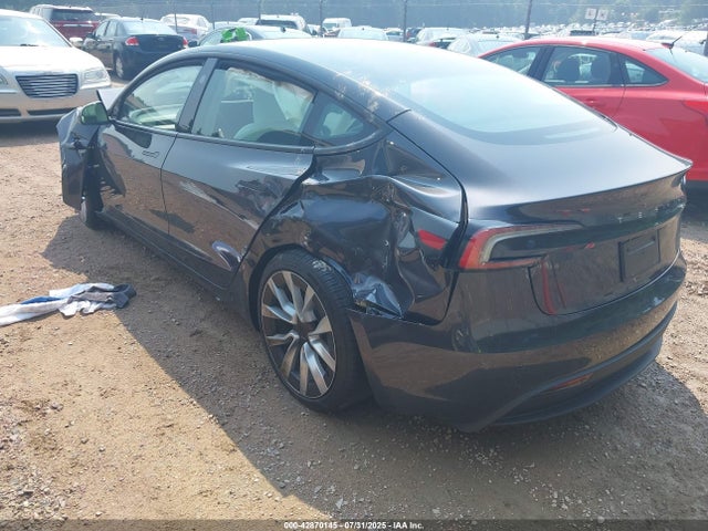 2025 TESLA MODEL 3 5YJ3E1EA4SF024098 Photo 2