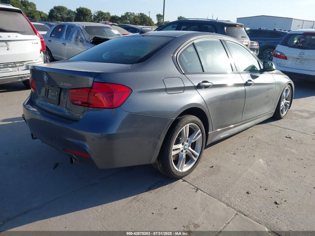 WBA8B3C59JK788107 BMW 2018