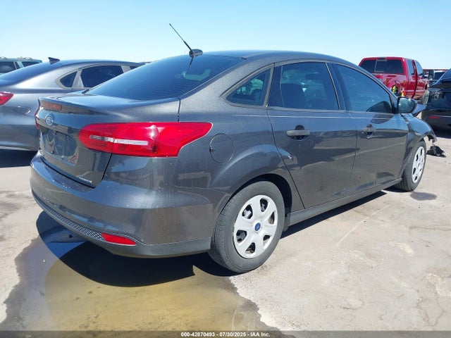 Ford 2016 2016 1FADP3E28GL384083 Image 4