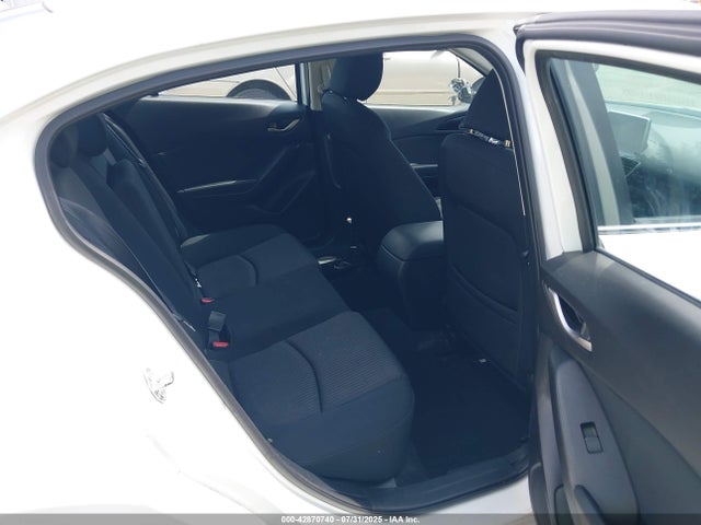 JM1BM1U77G1317451 Mazda pe