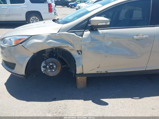 Ford 2016 2016 1FADP3K28GL246709 Image 6