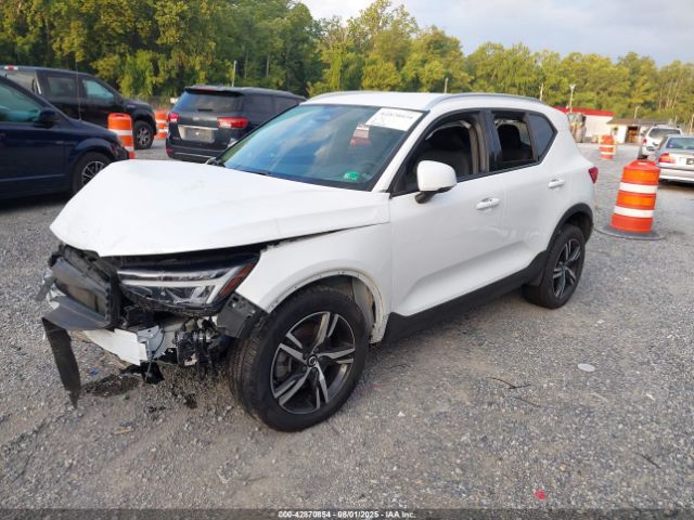 2023 VOLVO XC40 YV4L12UV5P2910685 Photo 1