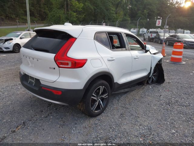 2023 VOLVO XC40 YV4L12UV5P2910685 Photo 3