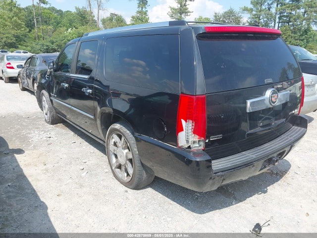 2011 CADILLAC ESCALADE ESV 1GYS4JEF0BR181514 Photo 2