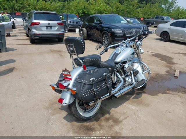 2011 HARLEY-DAVIDSON FLSTC 1HD1BW515BB033861 Photo 3