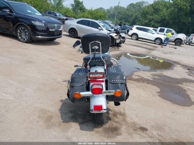 2011 HARLEY-DAVIDSON FLSTC 1HD1BW515BB033861 Photo 5
