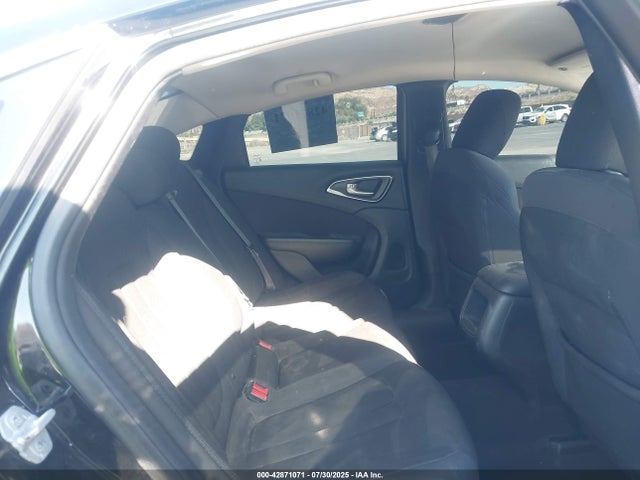 Chrysler 200 2015 1C3CCCAB7FN689749 Image 8