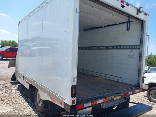 42871116 :رقم المزاد ، 1GD07RFP3K1365348 vin ، 2019 Gmc Savana Cutaway Work Van مزاد بيع