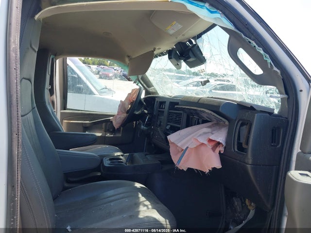 42871116 :رقم المزاد ، 1GD07RFP3K1365348 vin ، 2019 Gmc Savana Cutaway Work Van مزاد بيع