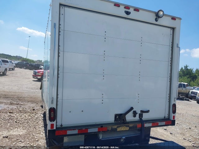 42871116 :رقم المزاد ، 1GD07RFP3K1365348 vin ، 2019 Gmc Savana Cutaway Work Van مزاد بيع