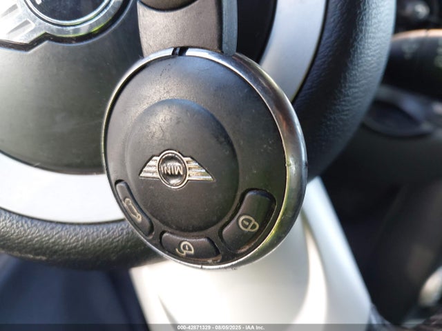 2010 MINI COOPER S WMWMF7C5XATZ71309 Photo 10