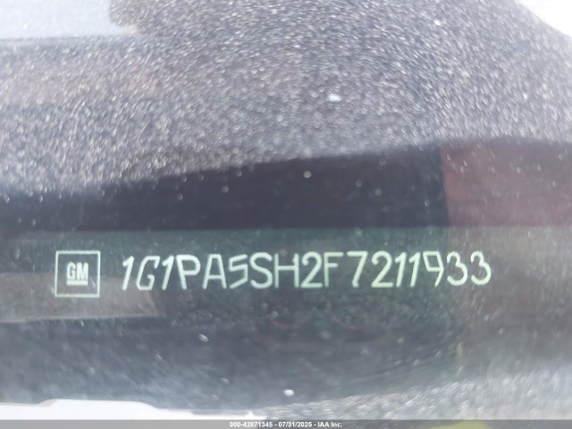 1G1PA5SH2F7211933 Chevrolet luw