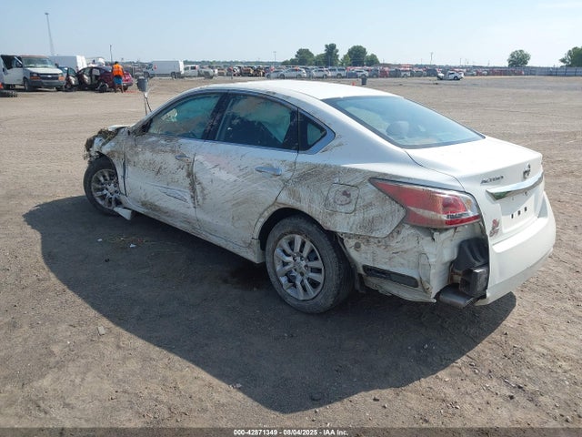 Продажа на аукционе авто 2015 Nissan Altima 2.5 S, vin: 1N4AL3AP9FC142823, номер лота: 42871349