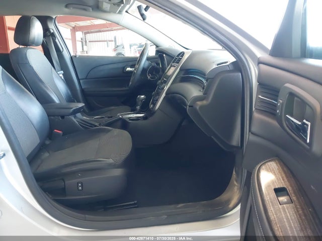 Chevrolet lkw 2015 1G11C5SL6FF329932 Image 5