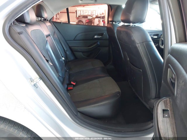 Chevrolet lkw 2015 1G11C5SL6FF329932 Image 8