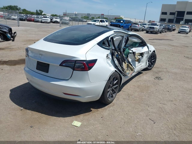 2023 TESLA MODEL 3 5YJ3E1EA2PF594348 Photo 3